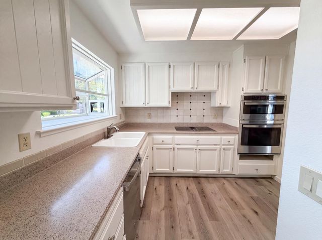 5901 Small Hill Ct, Citrus Heights, CA 95621