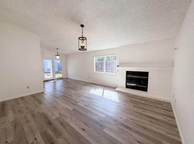 5901 Small Hill Ct, Citrus Heights, CA 95621