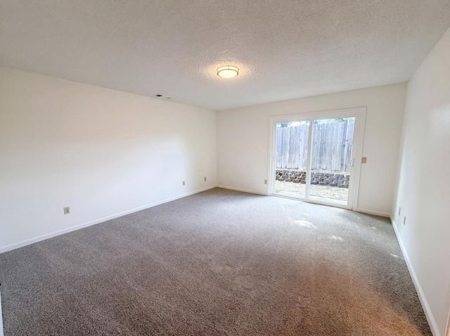 5901 Small Hill Ct, Citrus Heights, CA 95621