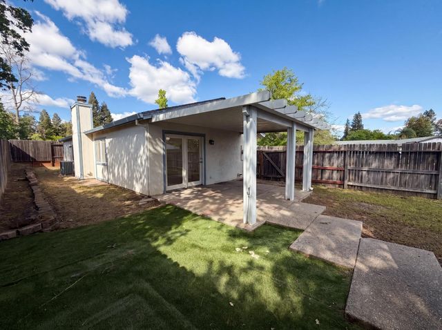 5901 Small Hill Ct, Citrus Heights, CA 95621