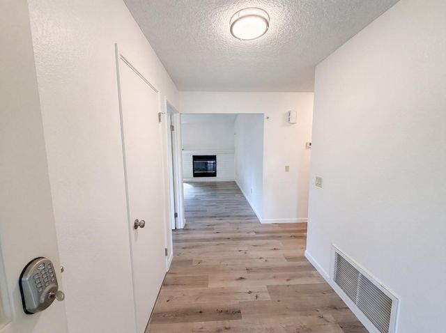 5901 Small Hill Ct, Citrus Heights, CA 95621