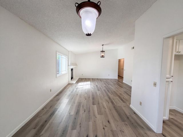 5901 Small Hill Ct, Citrus Heights, CA 95621