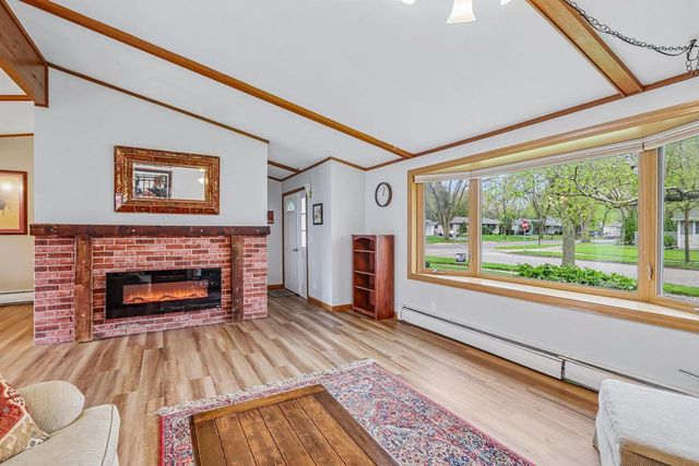 4614 Hamlet Place, Madison, WI 53714