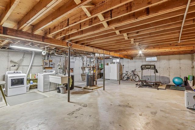 4614 Hamlet Place, Madison, WI 53714