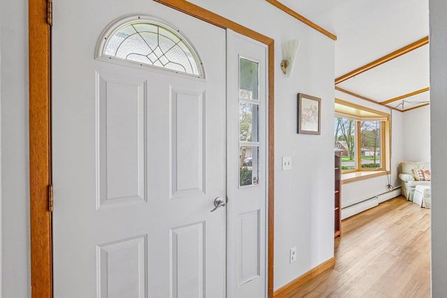 4614 Hamlet Place, Madison, WI 53714