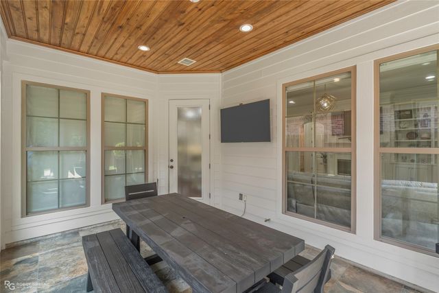 815 Saint Roch Avenue, Shreveport, LA 71115