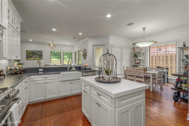 815 Saint Roch Avenue, Shreveport, LA 71115