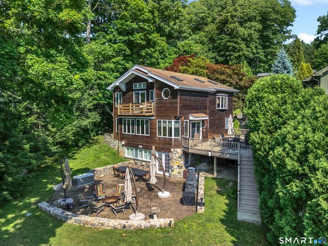 28 Lake Drive, New Milford, CT 06776