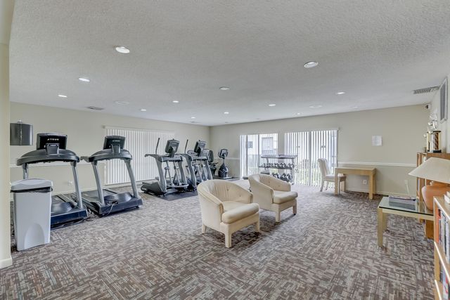 6751 N University Drive 302, Tamarac, FL 33321