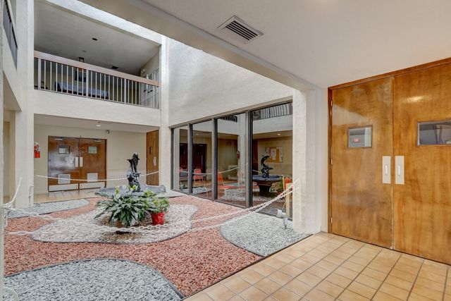 6751 N University Drive 302, Tamarac, FL 33321