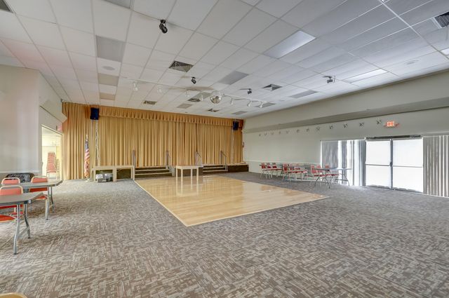 6751 N University Drive 302, Tamarac, FL 33321