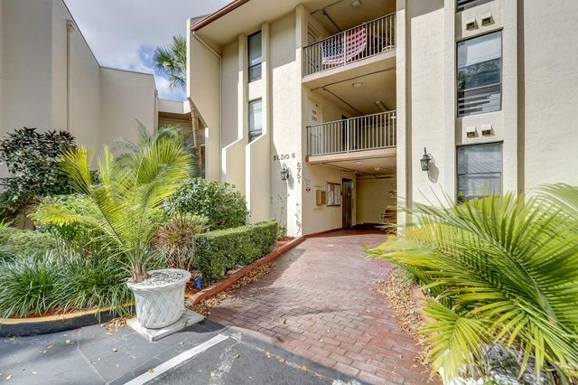 6751 N University Drive 302, Tamarac, FL 33321