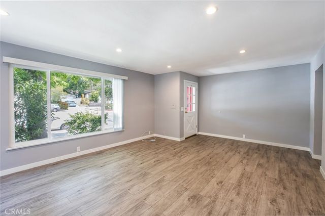 2520 Montrose Avenue, Montrose, CA 91020