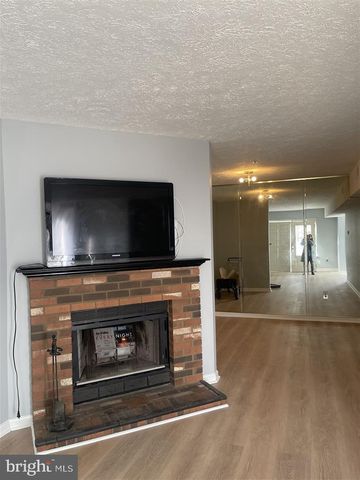 10451 CAMPUS WAY S, Upper Marlboro, MD 20774