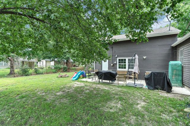 645 S Waverly Dr, Wichita, KS 67218