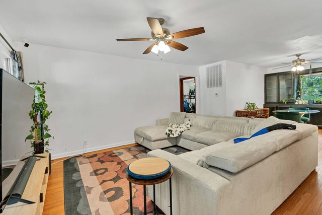 645 S Waverly Dr, Wichita, KS 67218
