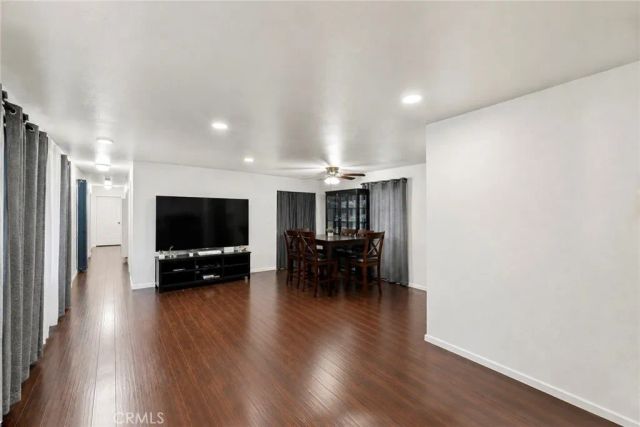 9212 Avalon, Los Angeles, CA 90003