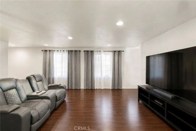 9212 Avalon, Los Angeles, CA 90003