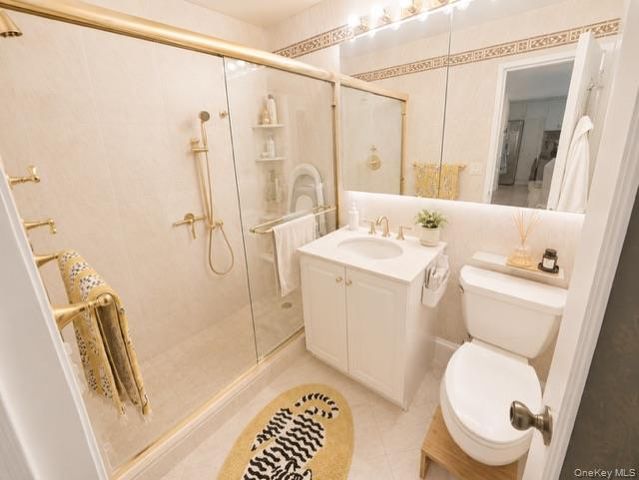 27110 Grand Central Parkway 2T, Floral Park, NY 11005