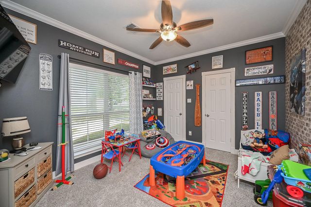 75 April Wind Drive S, Conroe, TX 77356