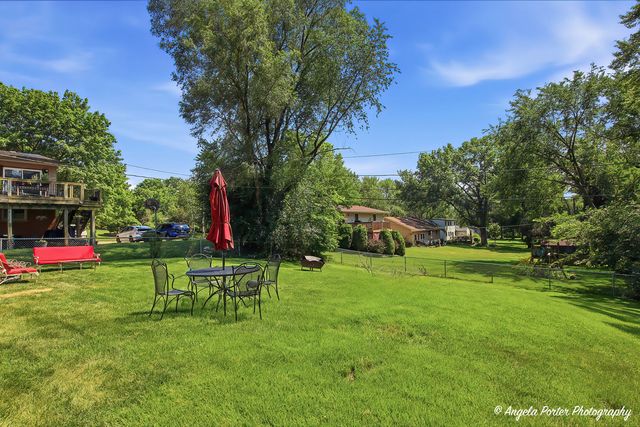 303 RIDGE Street, Algonquin, IL 60102