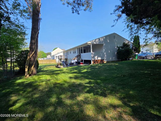1025 Monmouth Avenue, Toms River, NJ 08757