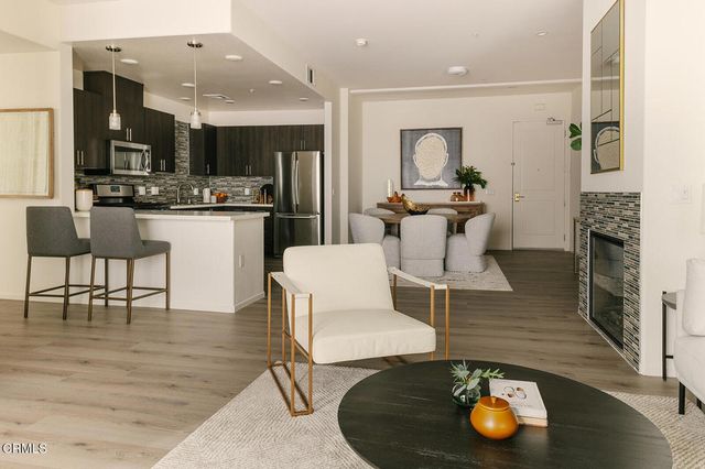 124 W Colorado Street 101, Glendale, CA 91204