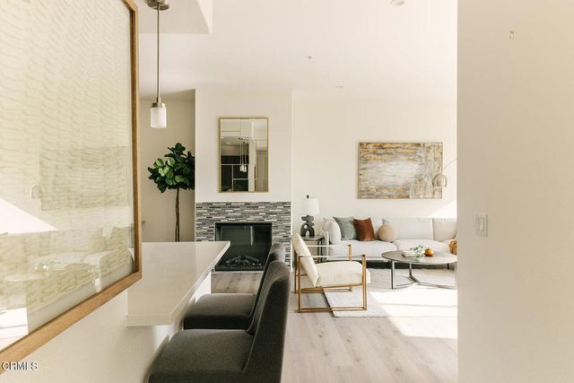 124 W Colorado Street 101, Glendale, CA 91204