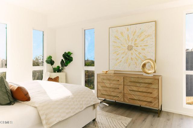 124 W Colorado Street 101, Glendale, CA 91204