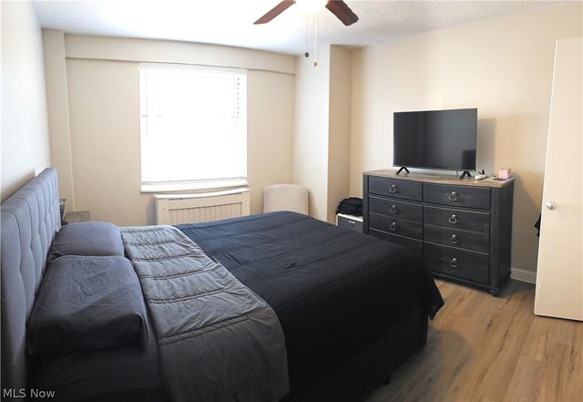 11850 Edgewater Drive 1008, Lakewood, OH 44107