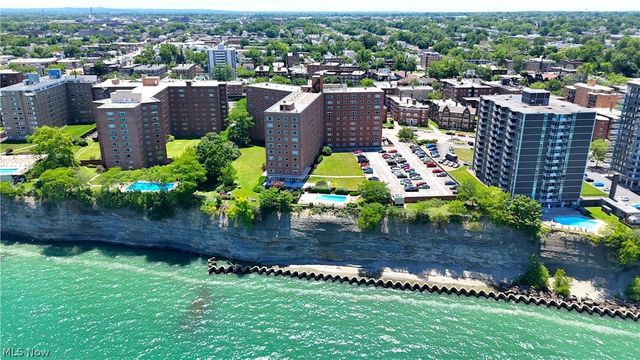 11850 Edgewater Drive 1008, Lakewood, OH 44107