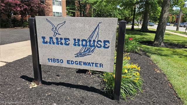 11850 Edgewater Drive 1008, Lakewood, OH 44107