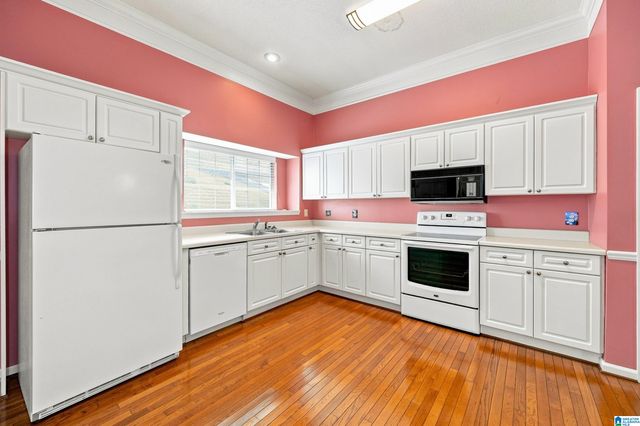 145 STRATFORD CIRCLE, Pelham, AL 35124