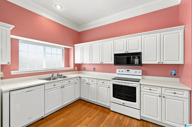 145 STRATFORD CIRCLE, Pelham, AL 35124