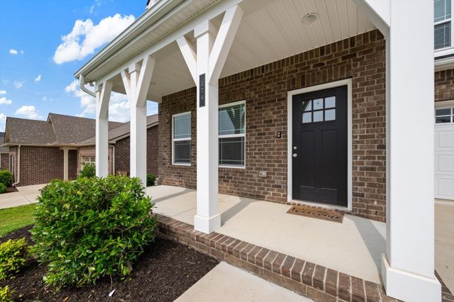 574 Oakvale Ln, Mount Juliet, TN 37122