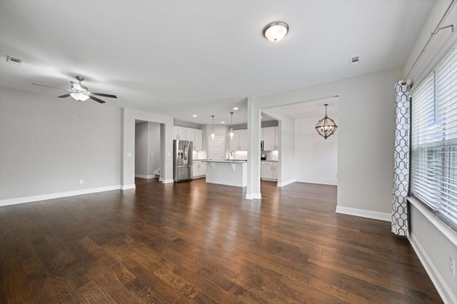 574 Oakvale Ln, Mount Juliet, TN 37122