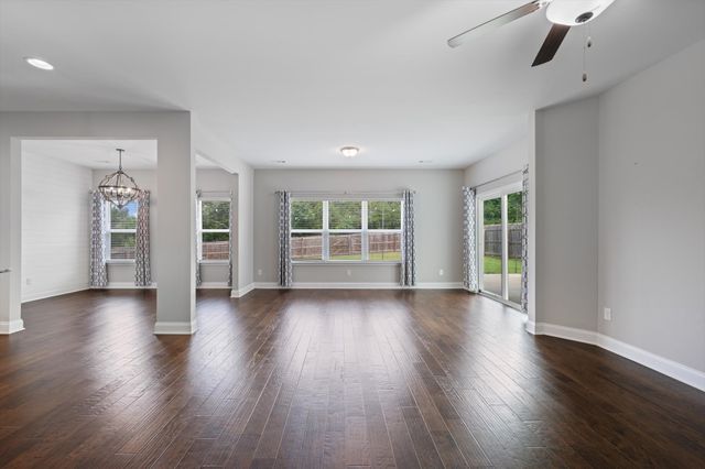 574 Oakvale Ln, Mount Juliet, TN 37122