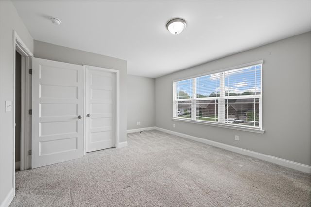 574 Oakvale Ln, Mount Juliet, TN 37122