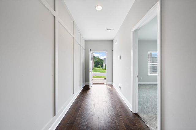574 Oakvale Ln, Mount Juliet, TN 37122