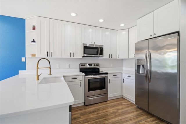 7148 CHATUM LIGHT RUN, Bradenton, FL 34212