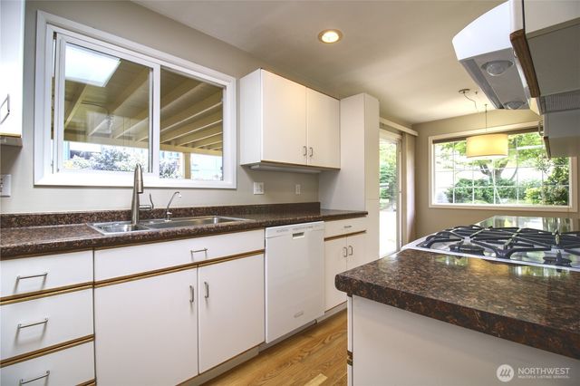 116 Bayside Place, Bellingham, WA 98225