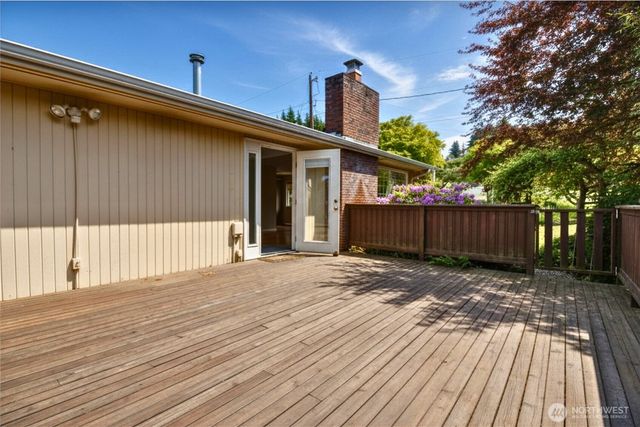 116 Bayside Place, Bellingham, WA 98225