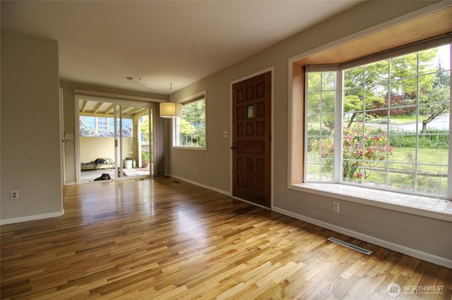 116 Bayside Place, Bellingham, WA 98225