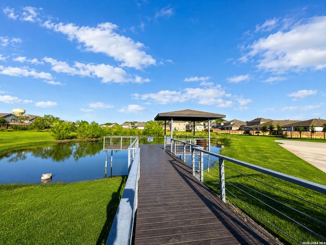 5306 LISA PT, St Hedwig, TX 78152