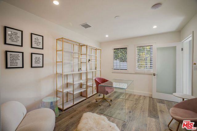 8400 Mulholland Drive, Los Angeles, CA 90046