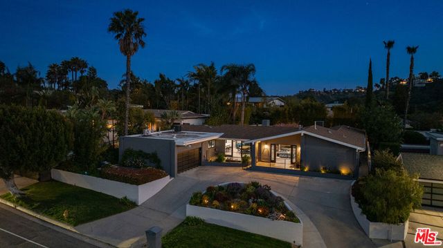 8400 Mulholland Drive, Los Angeles, CA 90046
