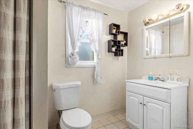 729 Taylor Avenue, Bronx, NY 10473