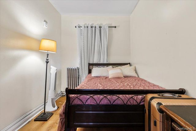 729 Taylor Avenue, Bronx, NY 10473