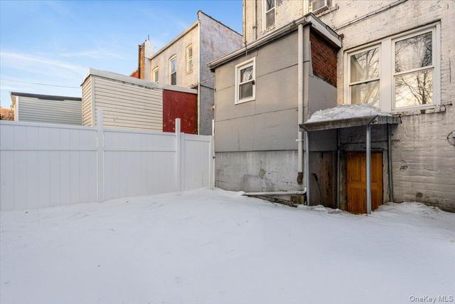 729 Taylor Avenue, Bronx, NY 10473