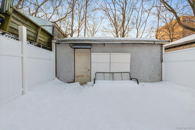 729 Taylor Avenue, Bronx, NY 10473